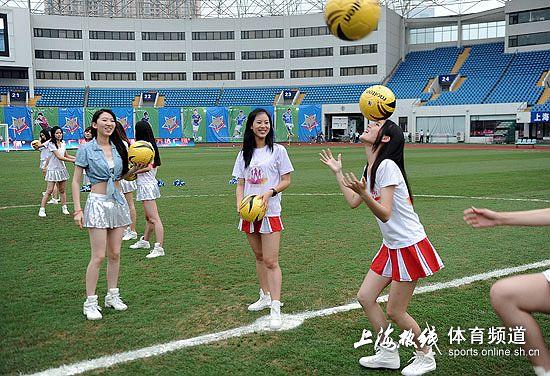 体育频道足球,设计策略快速解答_整版DKJ656.74